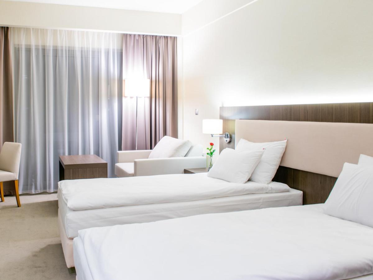 Kosma Hotel 4*