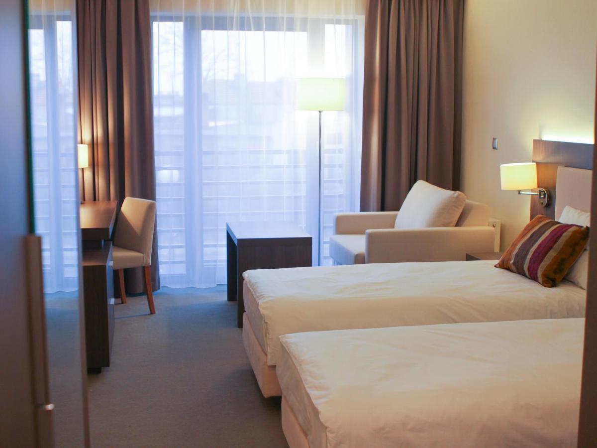 Kosma Hotel 4*
